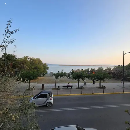 Kons Front דירה *